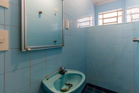 Casa à venda com 220m², 2 quartos e 4 vagasBanheiro 3