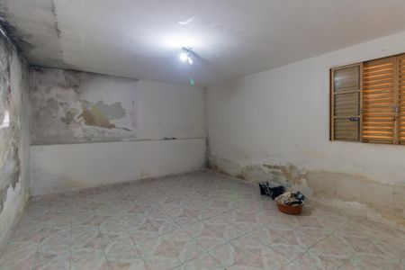 Casa à venda com 220m², 2 quartos e 4 vagasCasa 2 - Quarto