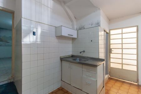 Casa à venda com 220m², 2 quartos e 4 vagasCasa 2 - Cozinha