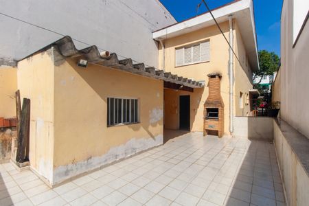 Casa à venda com 220m², 2 quartos e 4 vagasQuintal