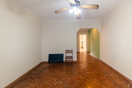 Casa à venda com 220m², 2 quartos e 4 vagasSala