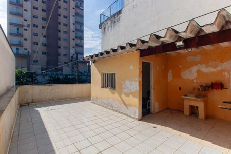 Casa à venda com 220m², 2 quartos e 4 vagasQuintal