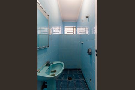 Casa à venda com 220m², 2 quartos e 4 vagasBanheiro 3