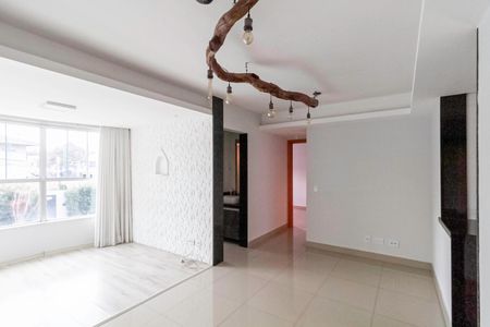 Apartamento à venda com 76m², 2 quartos e 2 vagasSala