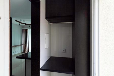 Apartamento à venda com 76m², 2 quartos e 2 vagasÁrea de serviço