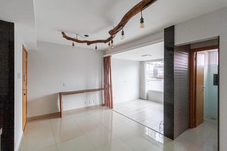 Apartamento à venda com 76m², 2 quartos e 2 vagasSala