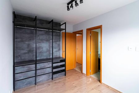 Apartamento à venda com 76m², 2 quartos e 2 vagasSuíte