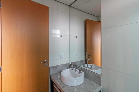 Apartamento à venda com 76m², 2 quartos e 2 vagasSuíte