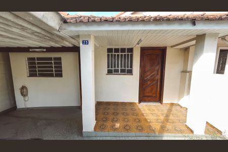 Casa à venda com 239m², 3 quartos e 1 vagaFachada