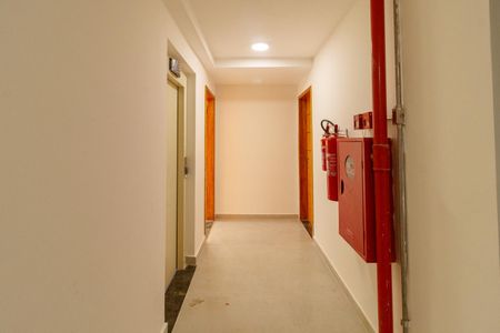 Apartamento à venda com 44m², 2 quartos e sem vagaÁrea comum