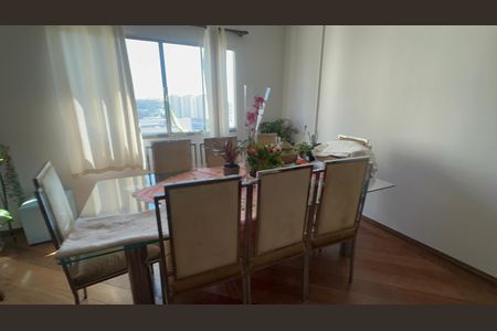 Apartamento à venda com 128m², 3 quartos e 2 vagas Apartamento à venda com 128m², 3 quartos e 2 vagasSala de Jantar