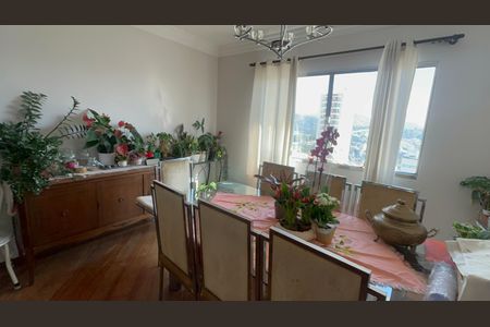 Apartamento à venda com 128m², 3 quartos e 2 vagas Apartamento à venda com 128m², 3 quartos e 2 vagasSala de Jantar