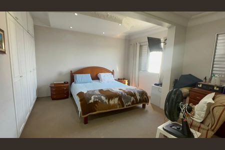 Apartamento à venda com 128m², 3 quartos e 2 vagas Apartamento à venda com 128m², 3 quartos e 2 vagasSuíte