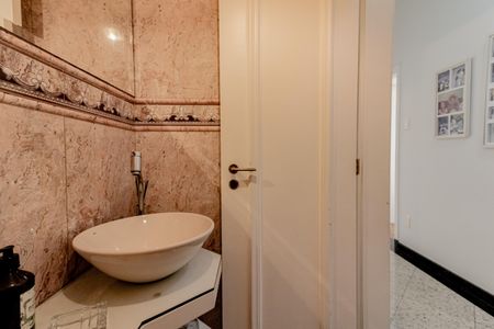 Apartamento à venda com 270m², 5 quartos e 1 vagaLavabo