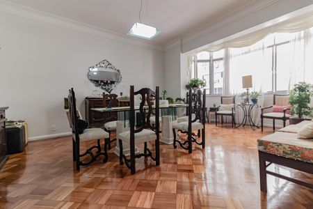 Apartamento à venda com 270m², 5 quartos e 1 vagaSala