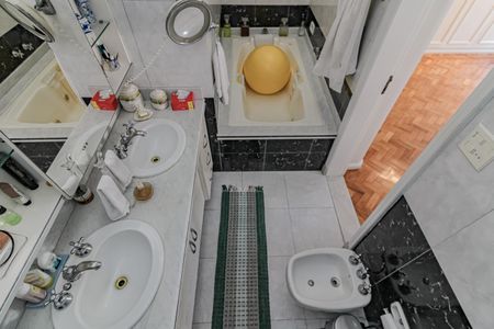 Apartamento à venda com 270m², 5 quartos e 1 vagaBanheiro da Suíte
