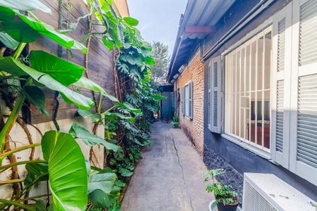 Casa para alugar com 130m², 2 quartos e sem vagaQuintal