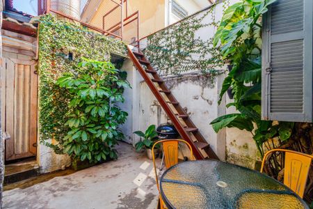 Casa para alugar com 130m², 2 quartos e sem vagaQuintal