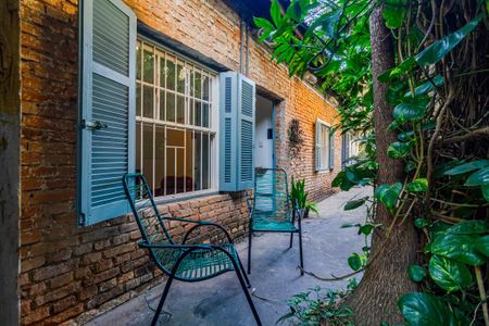 Casa para alugar com 130m², 2 quartos e sem vagaQuintal