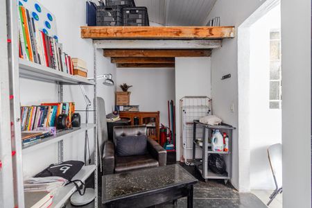 Casa para alugar com 130m², 2 quartos e sem vagaEscritório