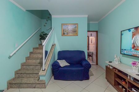 Casa à venda com 150m², 2 quartos e 2 vagas Casa à venda com 150m², 2 quartos e 2 vagasSala