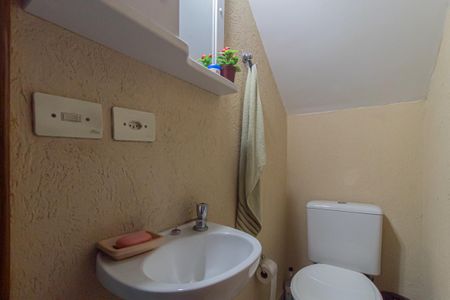 Casa à venda com 150m², 2 quartos e 2 vagas Casa à venda com 150m², 2 quartos e 2 vagasLavabo da Sala