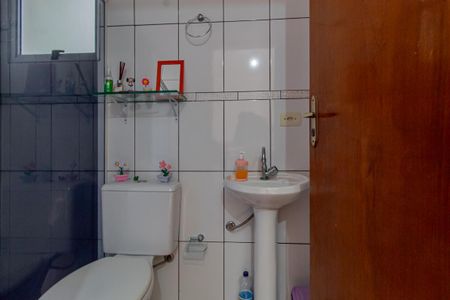 Casa à venda com 150m², 2 quartos e 2 vagas Casa à venda com 150m², 2 quartos e 2 vagasBanheiro da Suite 2