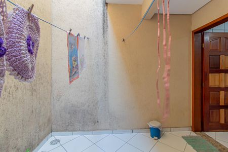 Casa à venda com 150m², 2 quartos e 2 vagas Casa à venda com 150m², 2 quartos e 2 vagasÁrea de Serviço