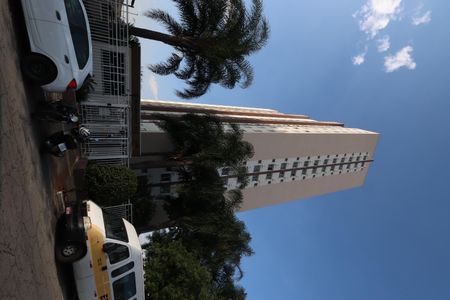 Apartamento à venda com 65m², 2 quartos e 1 vagaFachada