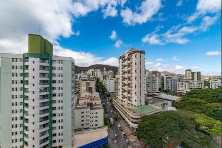 Apartamento à venda com 95m², 3 quartos e 2 vagasSuíte