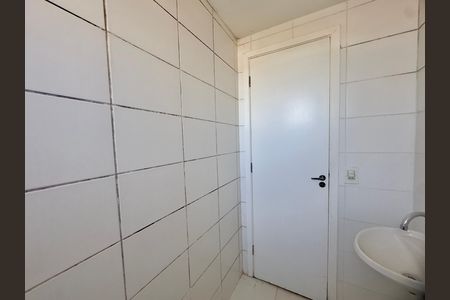 Apartamento à venda com 70m², 3 quartos e 1 vaga Apartamento à venda com 70m², 3 quartos e 1 vagaBanheiro social
