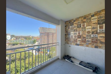 Apartamento à venda com 70m², 3 quartos e 1 vaga Apartamento à venda com 70m², 3 quartos e 1 vagaVaranda