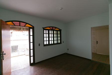 Casa para alugar com 100m², 3 quartos e 1 vagaSala