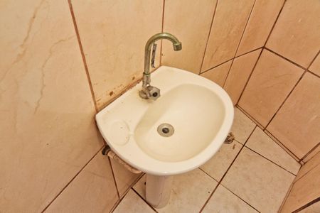 Casa para alugar com 35m², 1 quarto e sem vagaBanheiro