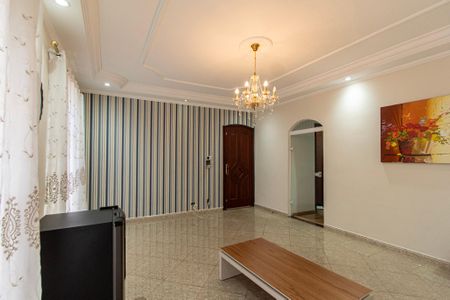 Casa para alugar com 243m², 4 quartos e 5 vagasSala