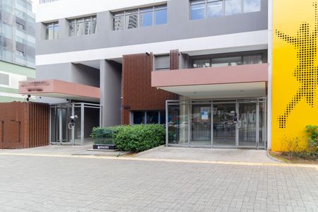 Apartamento à venda com 48m², 2 quartos e sem vaga Apartamento à venda com 48m², 2 quartos e sem vagaFachada e portaria