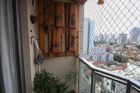 Apartamento à venda com 82m², 3 quartos e 1 vaga Apartamento à venda com 82m², 3 quartos e 1 vagaVaranda