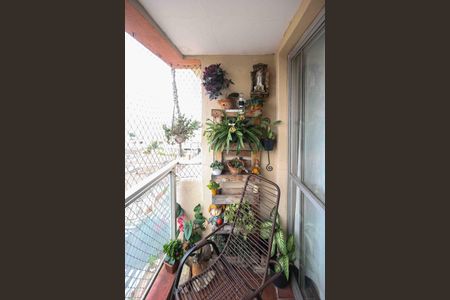 Apartamento à venda com 82m², 3 quartos e 1 vaga Apartamento à venda com 82m², 3 quartos e 1 vagaVaranda