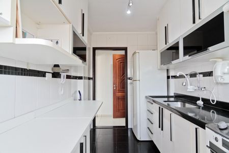 Apartamento para alugar com 74m², 2 quartos e 1 vaga Apartamento para alugar com 74m², 2 quartos e 1 vagaCozinha