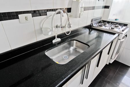 Apartamento para alugar com 74m², 2 quartos e 1 vaga Apartamento para alugar com 74m², 2 quartos e 1 vagaCozinha