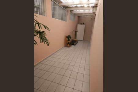 Casa à venda com 159m², 2 quartos e 2 vagas Casa à venda com 159m², 2 quartos e 2 vagasÁrea Externa