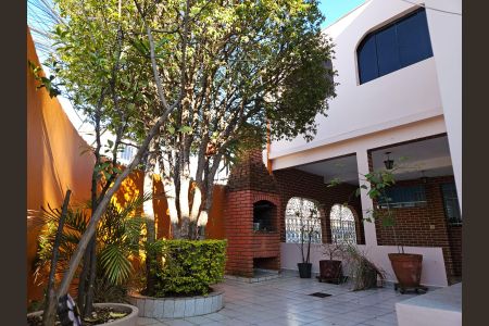 Casa à venda com 159m², 2 quartos e 2 vagas Casa à venda com 159m², 2 quartos e 2 vagasÁrea Externa