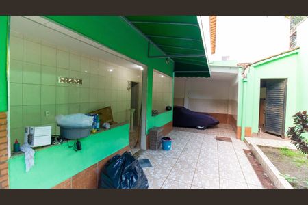 Casa à venda com 680m², 3 quartos e 1 vagaÁrea de Serviço