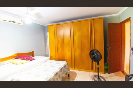 Casa à venda com 680m², 3 quartos e 1 vagaSuíte 2