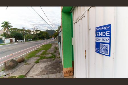 Casa à venda com 680m², 3 quartos e 1 vagaPlaca