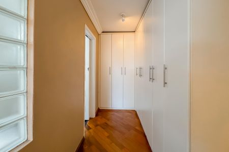 Apartamento para alugar com 200m², 3 quartos e 1 vaga Apartamento para alugar com 200m², 3 quartos e 1 vagaCloset da Suíte 3