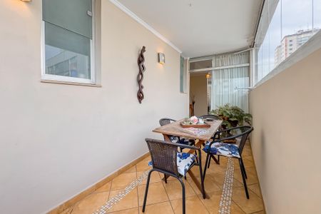 Apartamento para alugar com 200m², 3 quartos e 1 vaga Apartamento para alugar com 200m², 3 quartos e 1 vagaVaranda da Sala