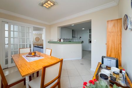 Apartamento para alugar com 200m², 3 quartos e 1 vaga Apartamento para alugar com 200m², 3 quartos e 1 vagaCozinha