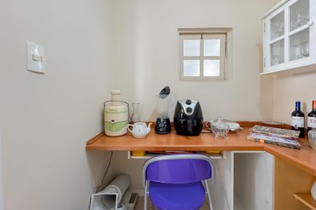 Apartamento para alugar com 200m², 3 quartos e 1 vaga Apartamento para alugar com 200m², 3 quartos e 1 vagaEscritório