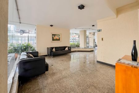 Apartamento para alugar com 200m², 3 quartos e 1 vaga Apartamento para alugar com 200m², 3 quartos e 1 vagaHall social